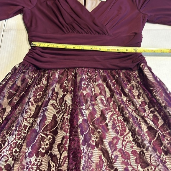 NWT Sangria burgundy vneck dress lace bottom taupe background zipper back 3/4 - Picture 6 of 10